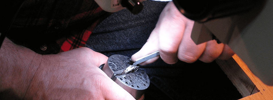 metal engraving  - El Oro Jeweler and Engraver